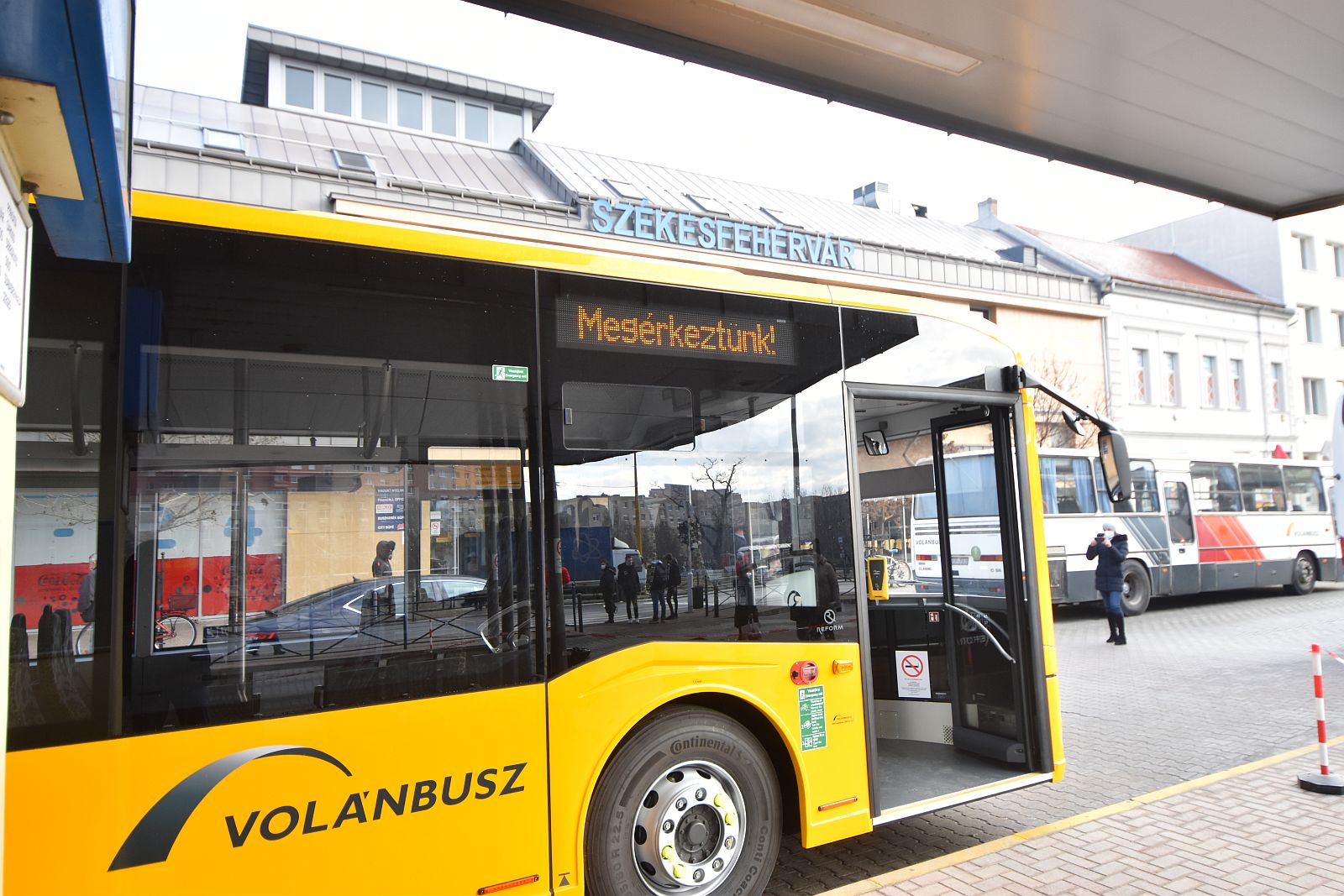 Elsőként Fejér megyében állnak forgalomba az új Mercedes-Benz buszok